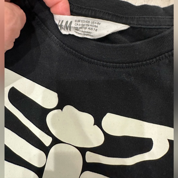 H&M Glow in the Dark Skeleton top and pant set, size 6-8y - Picture 6 of 8